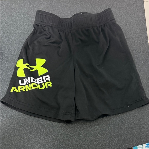 Under Armour Kids Black and Neon Yellow Shorts - Picture 1 of 2